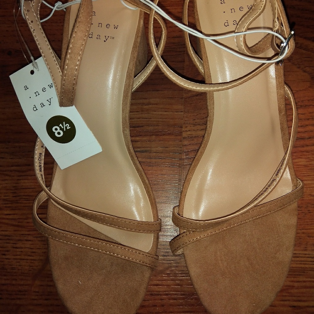 Thick Heel Tan
